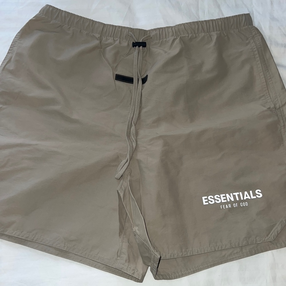 Mens essential shorts